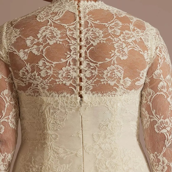 Oleg Cassini Ivory Lace Bridal Gown - Picture 4 of 4